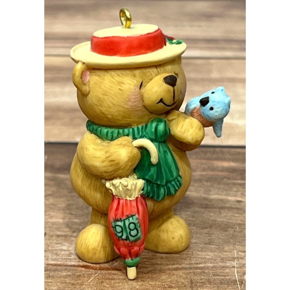 1998 HALLMARK ORNAMENT QX6303 FOREVER FRIENDS BEAR ANDREW BROWNSFORD SHARON PIKE